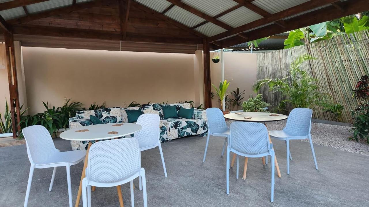 Green Self-Catering Apartment Beau Vallon  Exteriör bild