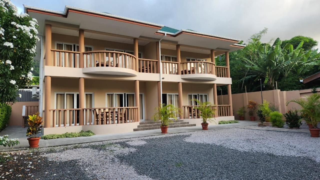 Green Self-Catering Apartment Beau Vallon  Exteriör bild